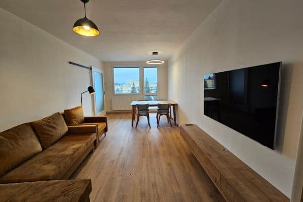Prodej bytu 3+1 68 m², Dubečská, Praha Prodej bytu 3+1 68 m², Dubečská, Praha