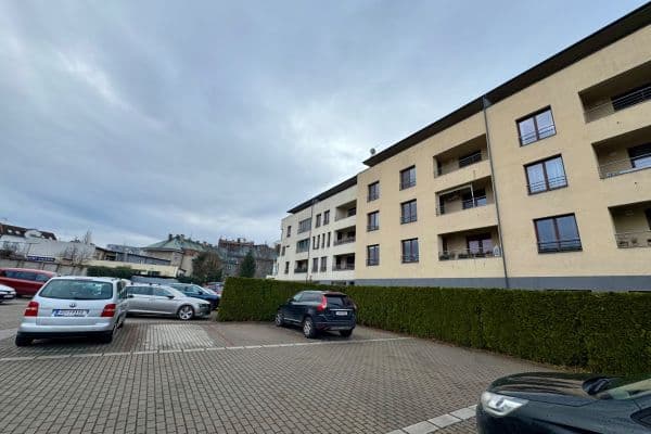 Pronájem bytu 3+kk 75 m², Chelčického, Kolín Pronájem bytu 3+kk 75 m², Chelčického, Kolín