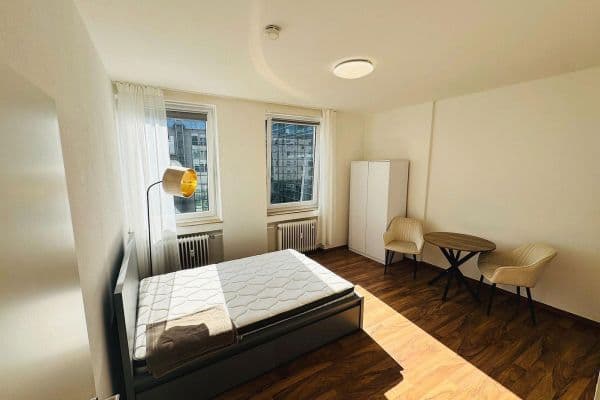 Pronájem bytu 1+1 28 m², Nürnberg Pronájem bytu 1+1 28 m², Nürnberg