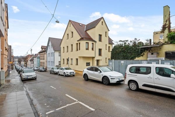 Prodej domu 233 m², pozemek 167 m², Besigheimer Str.12, Stuttgart Prodej domu 233 m², pozemek 167 m², Besigheimer Str.12, Stuttgart