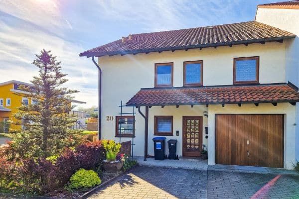 Prodej domu 157 m², pozemek 403 m², Kusterdingen Prodej domu 157 m², pozemek 403 m², Kusterdingen