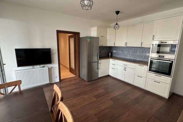 Pronájem bytu 2+kk 60 m², Modenská, Praha Pronájem bytu 2+kk 60 m², Modenská, Praha