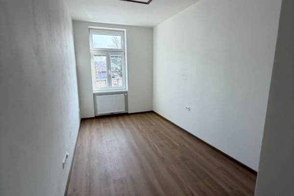 Pronájem bytu 1+1 25 m², Novohradská, České Budějovice Pronájem bytu 1+1 25 m², Novohradská, České Budějovice