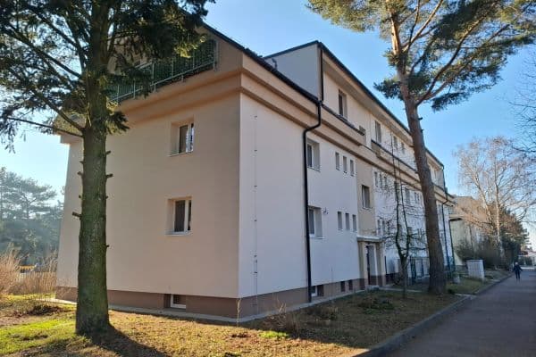 Pronájem bytu 3+1 73 m², Klecany Pronájem bytu 3+1 73 m², Klecany