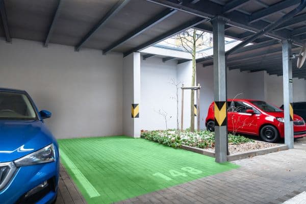 Prodej garáže 20 m², Honzíkova, Praha Prodej garáže 20 m², Honzíkova, Praha