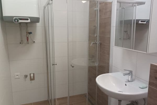 Pronájem bytu 2+kk 56 m², Tovární, Horní Bříza Pronájem bytu 2+kk 56 m², Tovární, Horní Bříza