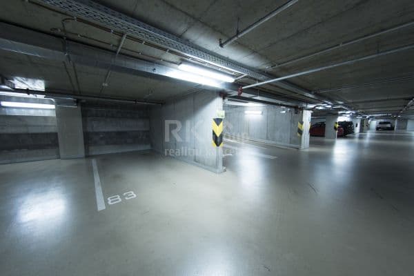 Pronájem garáže 13 m², V Horkách, Praha Pronájem garáže 13 m², V Horkách, Praha