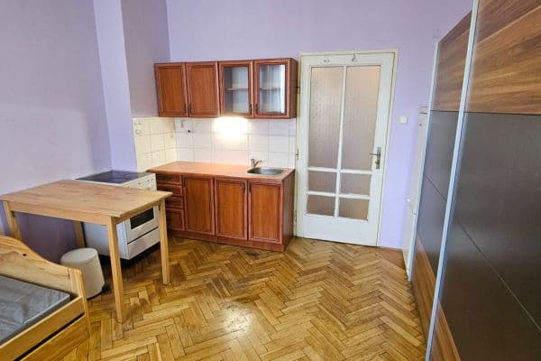 Pronájem bytu 1+kk 30 m², Jankovcova, Praha Pronájem bytu 1+kk 30 m², Jankovcova, Praha