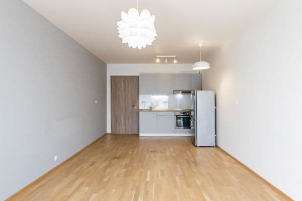 Pronájem bytu 1+kk 36 m², Vodnická, Praha Pronájem bytu 1+kk 36 m², Vodnická, Praha