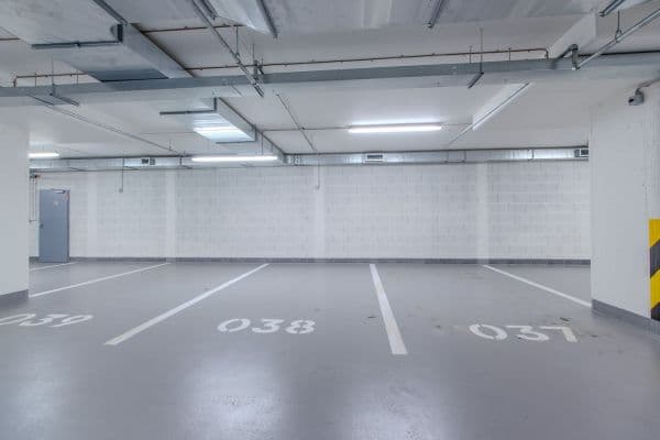 Pronájem garáže 15 m², Poděbradská, Pronájem garáže 15 m², Poděbradská,