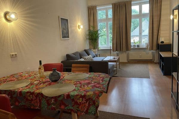 Pronájem bytu 3+1 100 m², Riemannstrasse 28, Leipzig, Sasko Pronájem bytu 3+1 100 m², Riemannstrasse 28, Leipzig, Sasko