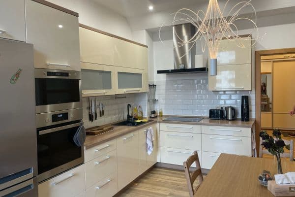 Pronájem bytu 2+1 63 m², Bělocerkevská, Praha Pronájem bytu 2+1 63 m², Bělocerkevská, Praha