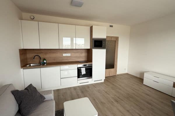 Pronájem bytu 1+kk 30 m², Strančická, Praha Pronájem bytu 1+kk 30 m², Strančická, Praha