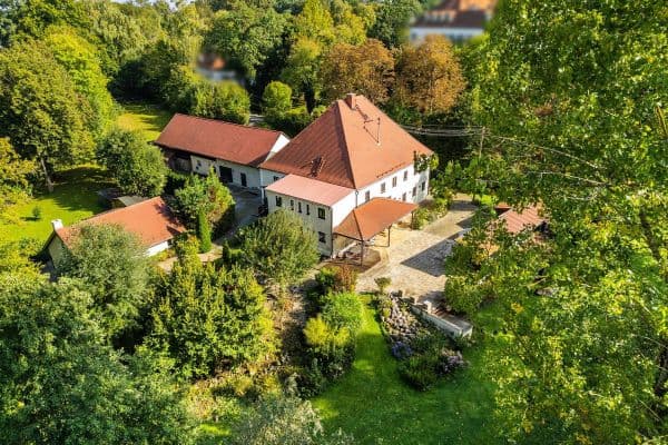 Prodej domu 480 m², pozemek 6.939 m², Egenhofen, Bavorsko Prodej domu 480 m², pozemek 6.939 m², Egenhofen, Bavorsko