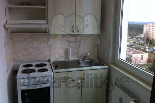 Pronájem bytu 1+1 30 m², Krynická, Praha Pronájem bytu 1+1 30 m², Krynická, Praha