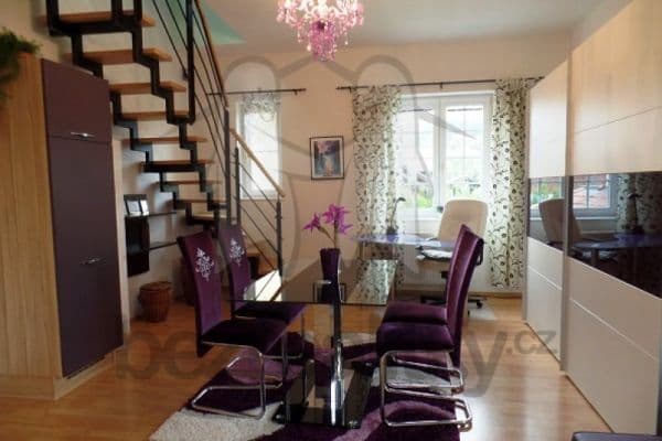 Pronájem bytu 2+1 114 m², Pod Bučinou, Řitka Pronájem bytu 2+1 114 m², Pod Bučinou, Řitka