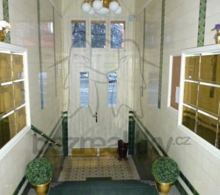 Pronájem bytu 3+1 85 m², Slavíkova, Praha Pronájem bytu 3+1 85 m², Slavíkova, Praha